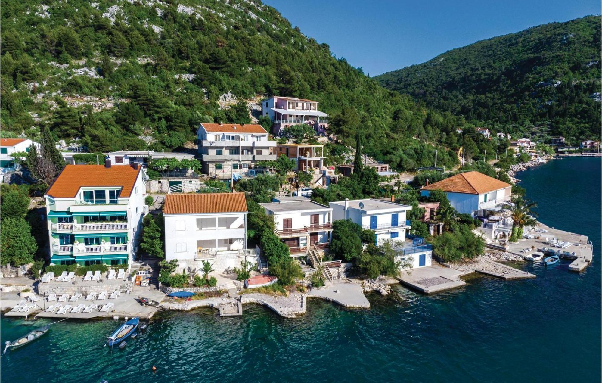 Awesome Apartment In Blace With House Sea View Exterior photo